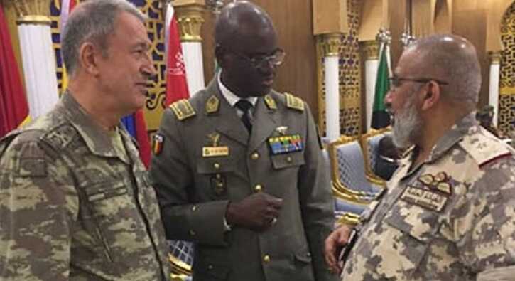 Orgeneral+Akar+Suudi+mevkida%C5%9F%C4%B1yla+g%C3%B6r%C3%BC%C5%9Ft%C3%BC