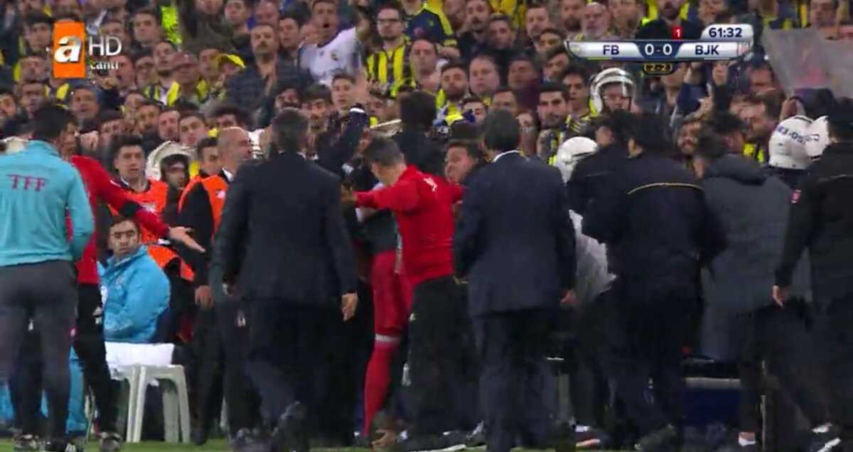+FB+BJK+son+dakika+h%C3%BCkmen+galibiyet+var+m%C4%B1+Fenerbah%C3%A7e+Be%C5%9Fikta%C5%9F+ma%C3%A7%C4%B1+cezalar%C4%B1+ne+olacak?