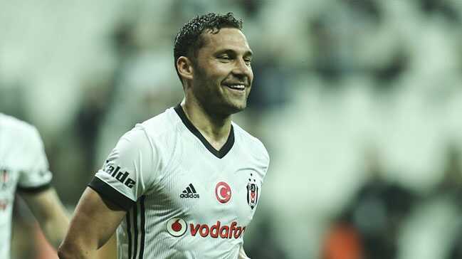 Dusko+Tosic,+5+milyon+Euro+bonservis+bedeliyle+Guangzhou+Evergrande%E2%80%99ye+transfer+oluyor