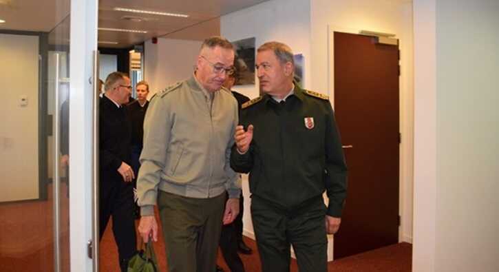 Genelkurmay+Ba%C5%9Fkan%C4%B1+Orgeneral+Akar,+Amerikal%C4%B1+mevkida%C5%9F%C4%B1+Orgeneral+Dunford%E2%80%99la+bir+araya+geldi