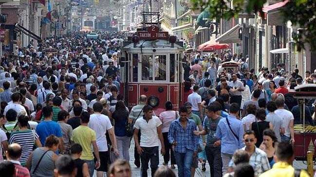 T%C3%BCrkiye+gen%C3%A7+n%C3%BCfusuyla+20+AB+%C3%BClkesini+sollad%C4%B1