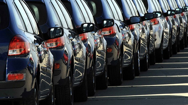 Çin binek otomobillerdeki gümrük vergisini düşürme kararı aldı