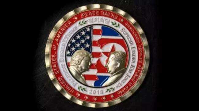 Beyaz+Saray,+Trump-Kim+Joung+zirvesi+i%C3%A7in+%C3%B6zel+madalya+bast%C4%B1