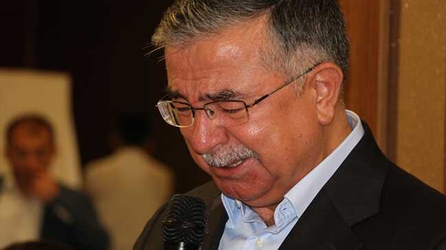 Milli+E%C4%9Fitim+Bakan%C4%B1+Y%C4%B1lmaz+k%C3%BCrs%C3%BCde+duygusal+anlar+ya%C5%9Fad%C4%B1