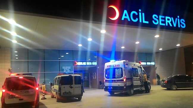 Gaziantep%E2%80%99te+trafik+kazas%C4%B1:+1+%C3%B6l%C3%BC,+14+yaral%C4%B1