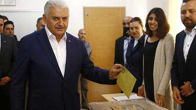 Ba%C5%9Fbakan+Y%C4%B1ld%C4%B1r%C4%B1m%E2%80%99%C4%B1n+oy+kulland%C4%B1%C4%9F%C4%B1+sand%C4%B1ktan+Erdo%C4%9Fan+%C3%A7%C4%B1kt%C4%B1+