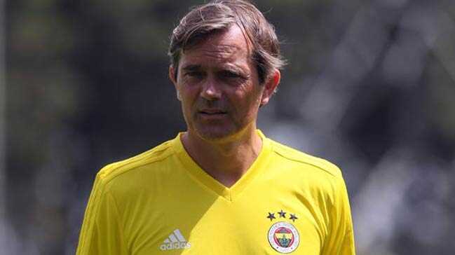 Fenerbah%C3%A7e%E2%80%99de+Cocu+tak%C4%B1mdaki+ileti%C5%9Fime+%C3%A7ok+%C3%B6nem+veriyor
