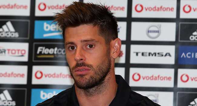 Fulham,+Fabri+i%C3%A7in+Be%C5%9Fikta%C5%9F%E2%80%99%C4%B1n+kap%C4%B1s%C4%B1n%C4%B1+%C3%A7ald%C4%B1