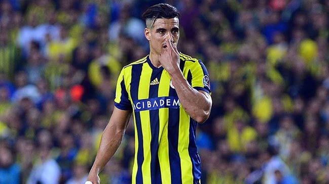 Fenerbahçe'de Nabil Dirar ile yollar ayrılıyor