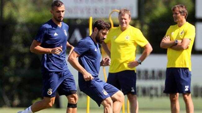 Fenerbah%C3%A7e,+Bursaspor+ma%C3%A7%C4%B1n%C4%B1n+haz%C4%B1rl%C4%B1klar%C4%B1n%C4%B1+tamamlad%C4%B1