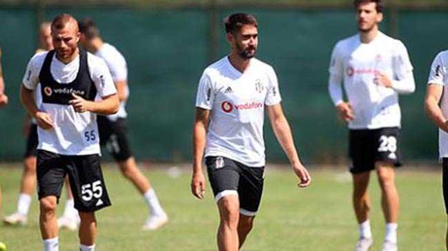 Be%C5%9Fikta%C5%9F,+Akhisarspor+ma%C3%A7%C4%B1n%C4%B1n+haz%C4%B1rl%C4%B1klar%C4%B1na+ba%C5%9Flad%C4%B1