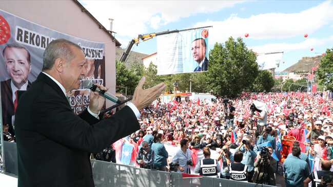 Ba%C5%9Fkan+Erdo%C4%9Fan:+Yast%C4%B1k+alt%C4%B1nda+dolar%C4%B1,+alt%C4%B1n%C4%B1+olan+bozdursun