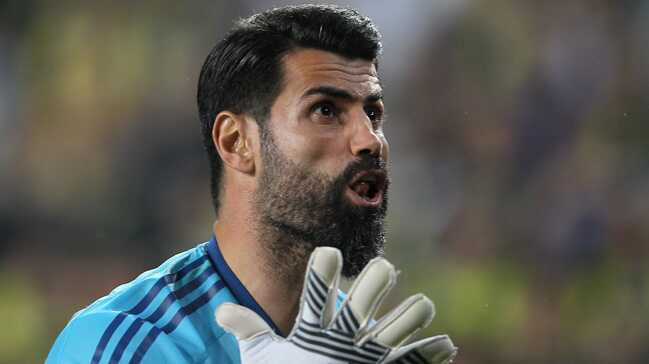 Volkan+Demirel+ile+Rui+Vitoria%E2%80%99n%C4%B1n+soyunma+odas%C4%B1+t%C3%BCnelinde+tart%C4%B1%C5%9Ft%C4%B1%C4%9F%C4%B1+ortaya+%C3%A7%C4%B1kt%C4%B1