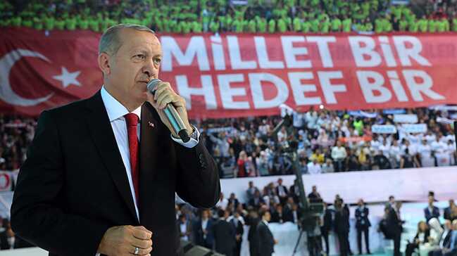 AK+Parti+kongresinde+konu%C5%9Fan+Ba%C5%9Fkan+Erdo%C4%9Fan:+Oyununuzu+g%C3%B6rd%C3%BCk,+meydan+okuyoruz