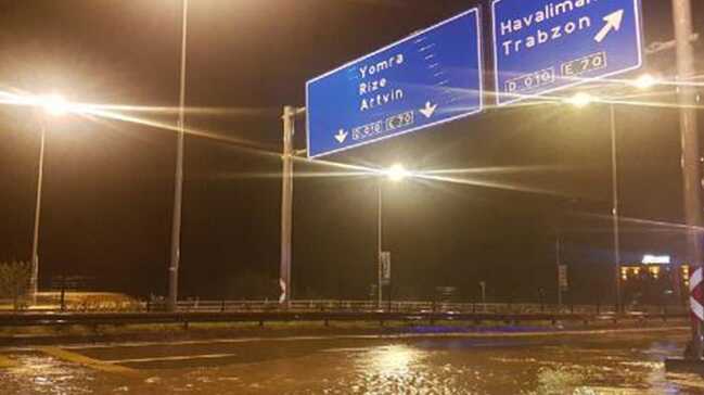 Trabzon%E2%80%99da+sa%C4%9Fanak+nedeniyle+havaliman%C4%B1+u%C3%A7u%C5%9F+trafi%C4%9Fine+kapat%C4%B1ld%C4%B1