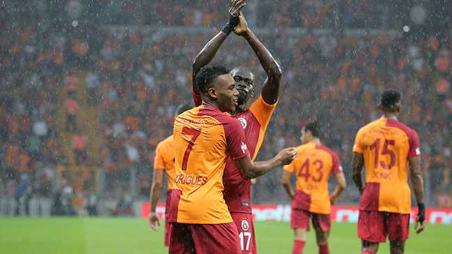 Ndiaye%E2%80%99nin+istatisti%C4%9Fi+alk%C4%B1%C5%9F+toplad%C4%B1%21;+Rekor+k%C4%B1rd%C4%B1