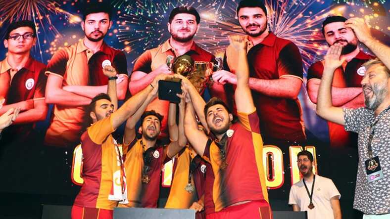 Zula+International+Cup%E2%80%99%C4%B1+Galatasaray+E-Spor+tak%C4%B1m%C4%B1+kazand%C4%B1