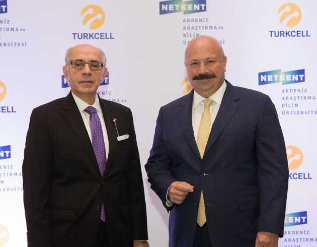 Netkent+ve+Turkcell+g%C3%BC%C3%A7lerini+dijital+%C3%BCniversite+e%C4%9Fitimi+i%C3%A7in+birle%C5%9Ftirdi
