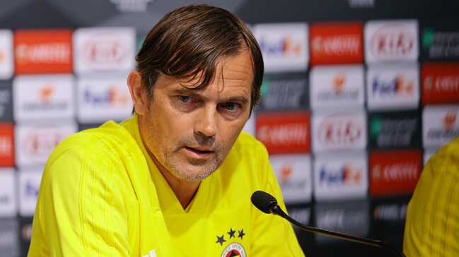 Cocu+%E2%80%99istifa%E2%80%99+iddialar%C4%B1na+cevap+verdi:+Do%C4%9Fru+de%C4%9Fil