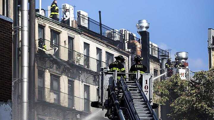 New+York%E2%80%99ta+yang%C4%B1nda+14+ki%C5%9Fi+yaraland%C4%B1