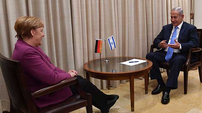 Almanya+Ba%C5%9Fbakan%C4%B1+Merkel+%C4%B0srail%E2%80%99de+Netenyahu+ile+bir+araya+geldi