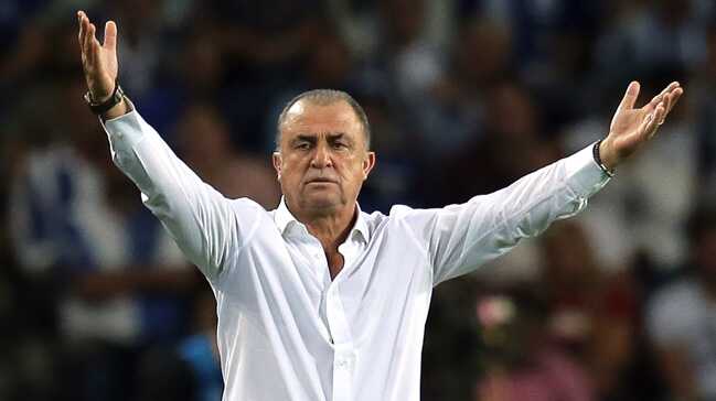 Fatih+Terim%E2%80%99den+Michael+Oliver%E2%80%99a+sitem:+Onda+psikolojik+travma+var