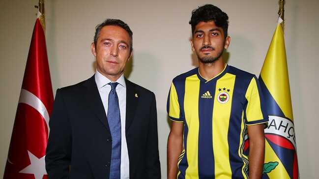Fenerbah%C3%A7e,+altyap%C4%B1+futbolcular%C4%B1ndan+Deniz+Y%C4%B1lmaz+ile+profesyonel+s%C3%B6zle%C5%9Fme+imzalad%C4%B1