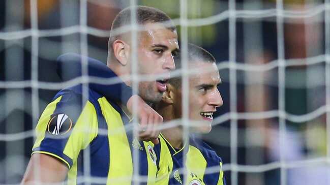 Islam+Slimani%E2%80%99den+sitemkar+a%C3%A7%C4%B1klama:+Tak%C4%B1m+halinde+fedakarl%C4%B1k+yapmal%C4%B1s%C4%B1n%C4%B1z.+Ben+yap%C4%B1yorum