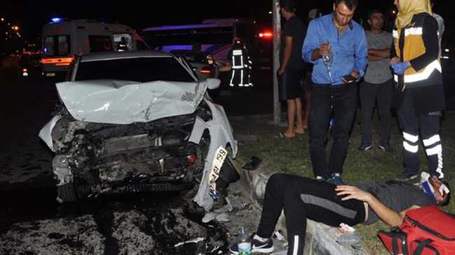 Antalya%E2%80%99da+trafik+kazas%C4%B1:+5+yaral%C4%B1