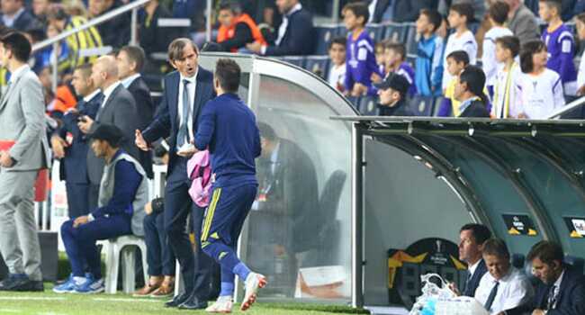 Fenerbah%C3%A7e%E2%80%99de+kul%C3%BCbede+isyan%21;