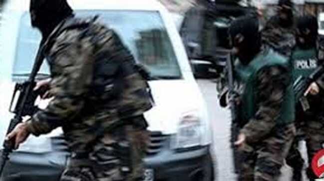%C4%B0zmir%E2%80%99de+ter%C3%B6r+%C3%B6rg%C3%BCt%C3%BC+PKK+operasyonu:+21+ki%C5%9Fi+g%C3%B6zalt%C4%B1na+al%C4%B1nd%C4%B1