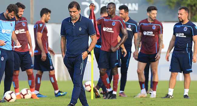 %C3%BCnal+Karaman+oyuncular%C4%B1n%C4%B1+uyard%C4%B1%21;+%E2%80%99Enerjinizi+israf+etmeyin%E2%80%99