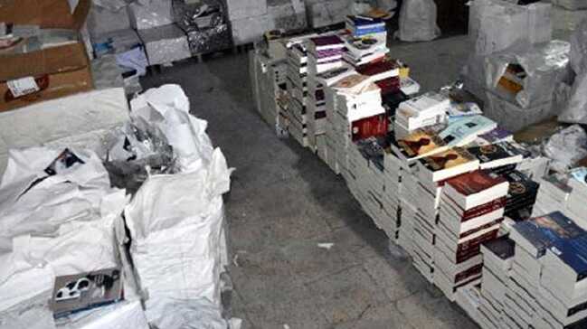 %C4%B0zmir+polisinden+korsana+ge%C3%A7it+yok:+Yar%C4%B1m+milyonluk+korsan+kitap+ele+ge%C3%A7irildi+