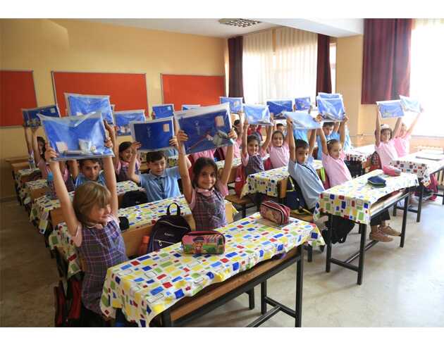 +%C4%B0BB%E2%80%99den+ilk,+ortaokul+ve+lise+%C3%B6%C4%9Frencilerine+e%C4%9Fitim+deste%C4%9Fi
