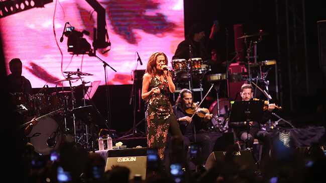 Y%C4%B1ld%C4%B1z+Tilbe,+Edirne%E2%80%99de+konser+verdi+
