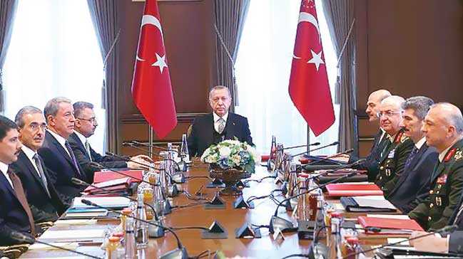 Ba%C5%9Fkan+sahaya+iniyor