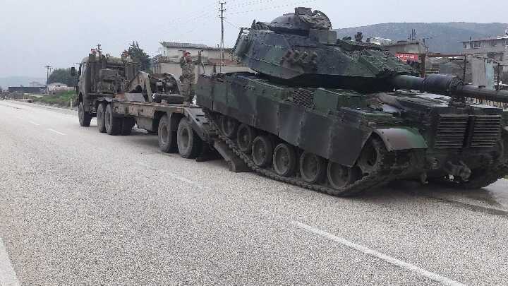 S%C4%B1n%C4%B1ra+askeri+tank+ve+askeri+personel+takviyesi+yap%C4%B1ld%C4%B1