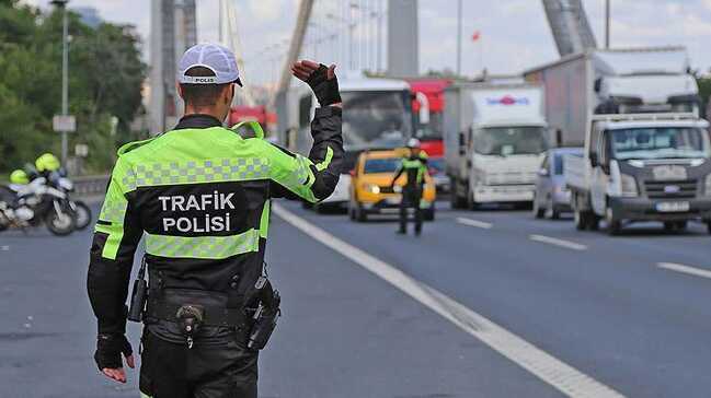 Trafik+cezalar%C4%B1n%C4%B1n+art%C4%B1r%C4%B1lmas%C4%B1n%C4%B1+%C3%B6ng%C3%B6ren+teklif+TBMM+Genel+Kurulu%E2%80%99nda+kabul+edildi