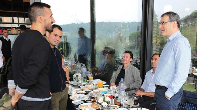 Damien+Comolli:+Fenerbah%C3%A7e%E2%80%99nin+ruhu+oturdu
