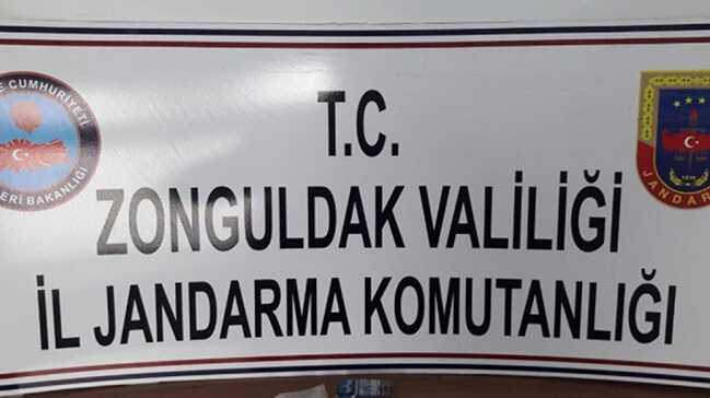 Kad%C4%B1na+%C5%9Fiddet+ihbar%C4%B1na+gittiler,+uyu%C5%9Fturucu+hap+ele+ge%C3%A7irdiler