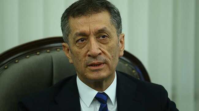 Bakan+Sel%C3%A7uk,+%C4%B0stanbul%E2%80%99da+sald%C4%B1r%C4%B1ya+u%C4%9Frayan+%C3%B6%C4%9Fretmeni+arad%C4%B1