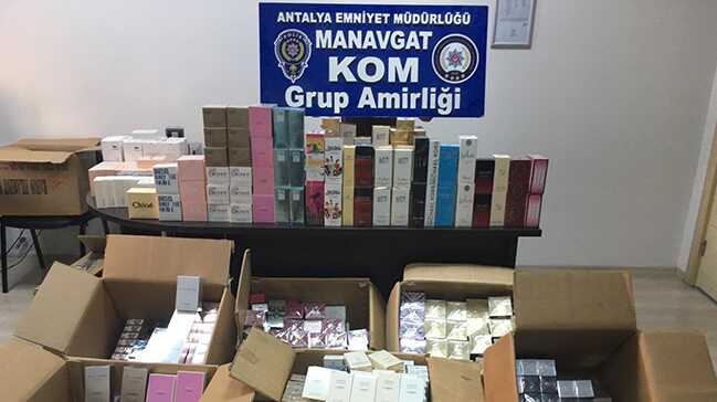 Antalya%E2%80%99da+7+bin+259+%C5%9Fi%C5%9Fe+ka%C3%A7ak+parf%C3%BCm+ele+ge%C3%A7irildi+