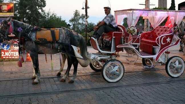 Antalya%E2%80%99da+faytonlar+kald%C4%B1r%C4%B1lacak+
