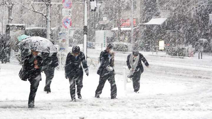 Meteoroloji,+yurt+genelinde+so%C4%9Fuk+hava+ve+kar+ya%C4%9F%C4%B1%C5%9F%C4%B1n+g%C3%B6r%C3%BClece%C4%9Fini+bildirdi