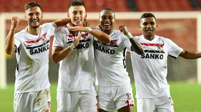 Alt%C4%B1nordu%E2%80%99da+milli+sevin%C3%A7