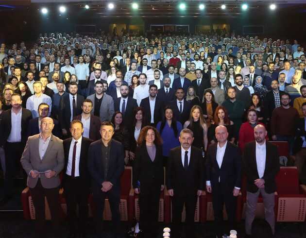 Turkcell+%C3%A7al%C4%B1%C5%9Fanlar%C4%B1+gelece%C4%9Fe+%C5%9Fimdiden+haz%C4%B1r