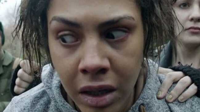 Netflix+yanl%C4%B1%C5%9Fl%C4%B1kla+Black+Mirror%E2%80%99%C4%B1n+yay%C4%B1n+tarihini+duyurdu:+28+Aral%C4%B1k%E2%80%99ta+izleyici+ile+bulu%C5%9Facak