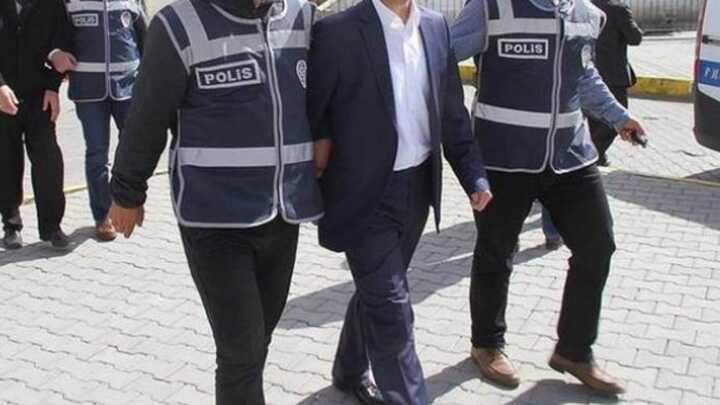 Adana%E2%80%99da,+FET%C3%96%E2%80%99n%C3%BCn+s%C3%B6zde+%C5%9Eanl%C4%B1urfa+il+imam%C4%B1+ve+e%C5%9Fi+tutukland%C4%B1+