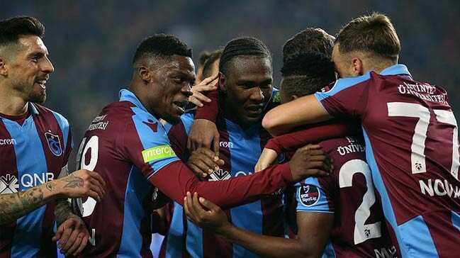 Trabzonspor,+Be%C5%9Fikta%C5%9F%E2%80%99%C4%B1+Rodallega+ve+Ekuban+ile+vuracak