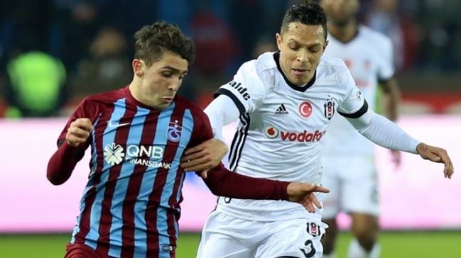 Beşiktaş sahasında Trabzonspor'u konuk ediyor